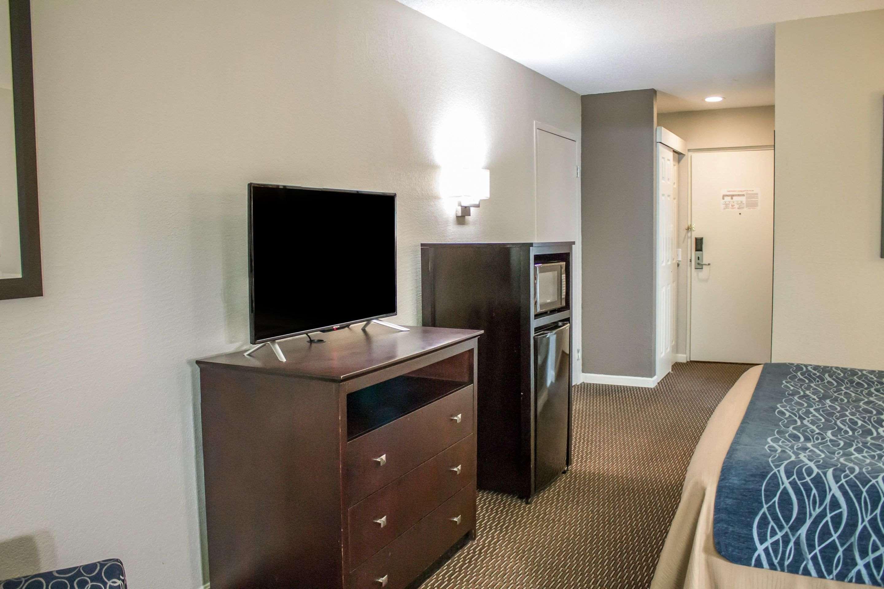Comfort Inn Sandusky Exterior photo