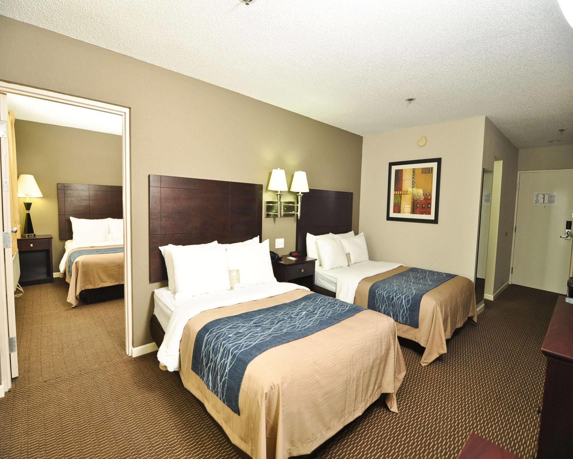Comfort Inn Sandusky Exterior photo